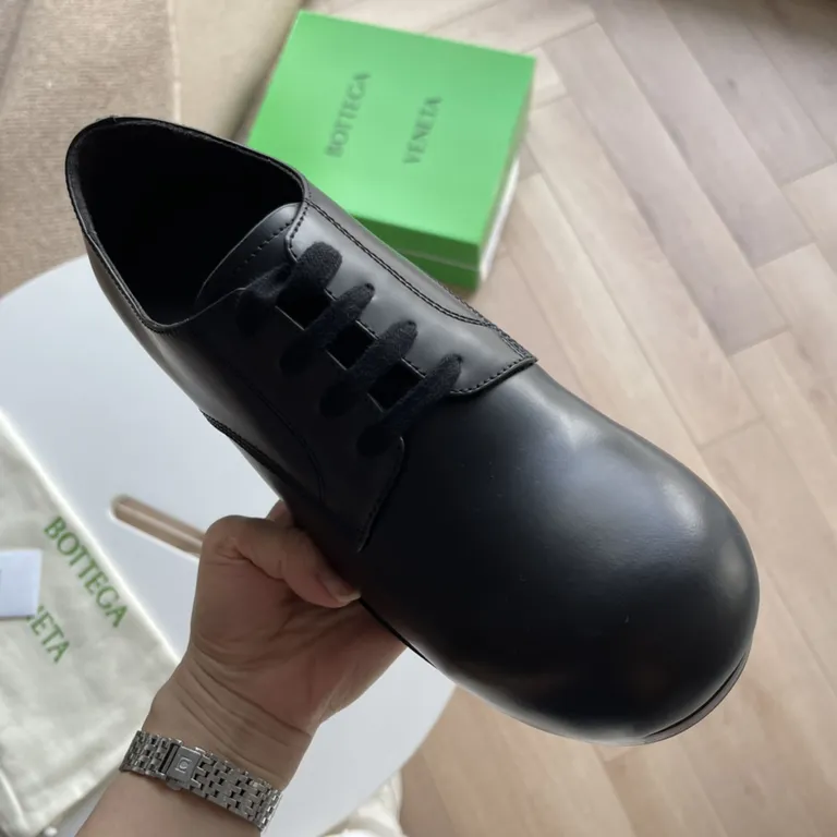 Bottega Veneta Shoe 